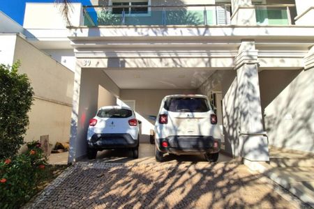 Casa de condomínio à venda com 314m², 4 quartos e 4 vagas Casa de condomínio à venda com 314m², 4 quartos e 4 vagasGaragem