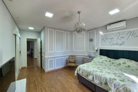 Casa de condomínio à venda com 314m², 4 quartos e 4 vagas Casa de condomínio à venda com 314m², 4 quartos e 4 vagasQuarto 4 - Suíte