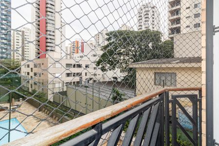 Apartamento à venda com 205m², 3 quartos e 3 vagas Apartamento à venda com 205m², 3 quartos e 3 vagasVaranda da Suíte 1