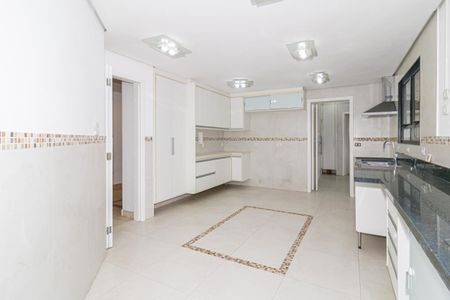 Apartamento à venda com 205m², 3 quartos e 3 vagas Apartamento à venda com 205m², 3 quartos e 3 vagasCozinha