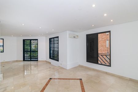 Apartamento à venda com 205m², 3 quartos e 3 vagas Apartamento à venda com 205m², 3 quartos e 3 vagasSala