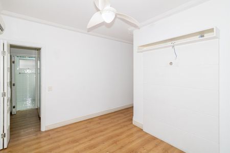 Apartamento à venda com 205m², 3 quartos e 3 vagas Apartamento à venda com 205m², 3 quartos e 3 vagasQuarto Suíte 1