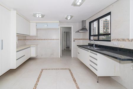 Apartamento à venda com 205m², 3 quartos e 3 vagas Apartamento à venda com 205m², 3 quartos e 3 vagasCozinha