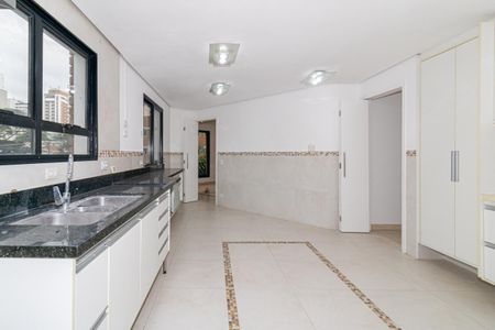 Apartamento à venda com 205m², 3 quartos e 3 vagas Apartamento à venda com 205m², 3 quartos e 3 vagasCozinha