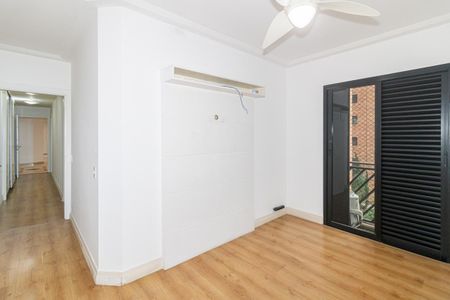 Apartamento à venda com 205m², 3 quartos e 3 vagas Apartamento à venda com 205m², 3 quartos e 3 vagasQuarto Suíte 1