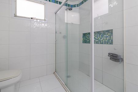 Apartamento à venda com 205m², 3 quartos e 3 vagas Apartamento à venda com 205m², 3 quartos e 3 vagasBanheiro da Suíte 1