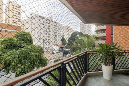 Apartamento à venda com 205m², 3 quartos e 3 vagas Apartamento à venda com 205m², 3 quartos e 3 vagasVaranda da Sala