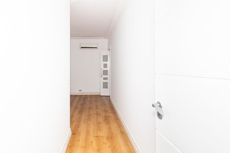 Apartamento à venda com 205m², 3 quartos e 3 vagas Apartamento à venda com 205m², 3 quartos e 3 vagasQuarto Suíte 1