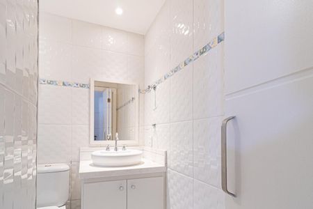 Apartamento à venda com 205m², 3 quartos e 3 vagas Apartamento à venda com 205m², 3 quartos e 3 vagasBanheiro da Suíte 3