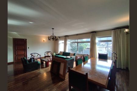 Casa à venda com 4 quartos, 300m² em Cursino, São Paulo