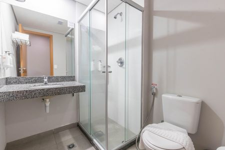 Banheiro de apartamento à venda com 1 quarto, 20m² em Palmares, Belo Horizonte