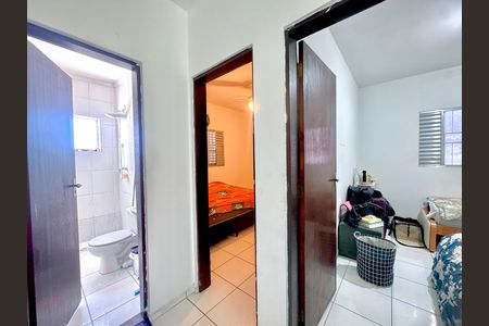 Hall interno de casa para alugar com 2 quartos, 44m² em Vila Itapoan, Guarulhos