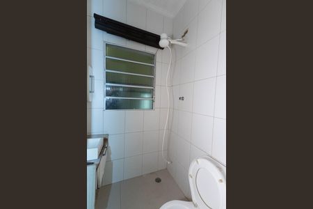 Banheiro de casa para alugar com 1 quarto, 50m² em Vila Constança, São Paulo