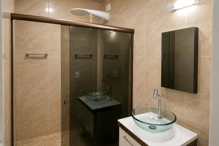 Casa à venda com 80m², 2 quartos e 1 vaga