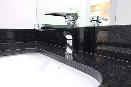 Banheiro - torneira de kitnet/studio para alugar com 1 quarto, 39m² em Auxiliadora, Porto Alegre