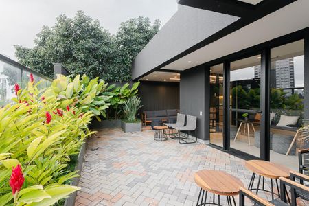 Studio para alugar com 24m², 1 quarto e sem vaga Studio para alugar com 24m², 1 quarto e sem vagaTerraço