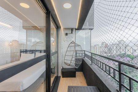 Varanda de kitnet/studio para alugar com 1 quarto, 28m² em Pinheiros, São Paulo