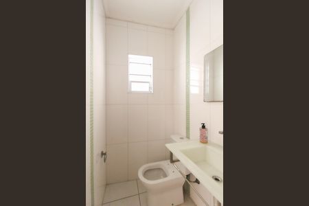Casa à venda com 200m², 3 quartos e 2 vagas Casa à venda com 200m², 3 quartos e 2 vagasLavabo