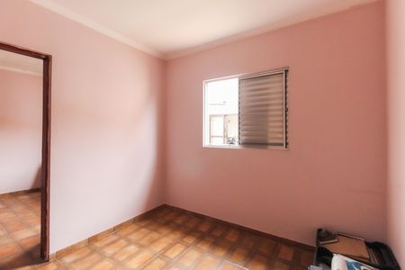 Casa à venda com 200m², 3 quartos e 2 vagas Casa à venda com 200m², 3 quartos e 2 vagasQuarto 2