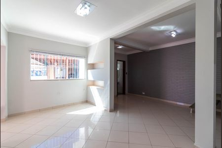 Casa para alugar com 3 quartos, 150m² em Vila Nova Cachoeirinha, São Paulo