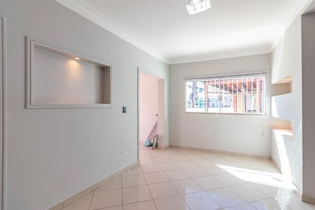 Casa para alugar com 150m², 3 quartos e 2 vagas Casa para alugar com 150m², 3 quartos e 2 vagasSala de Estar
