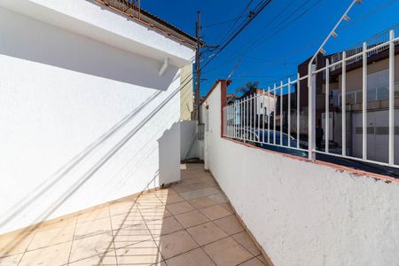 Casa para alugar com 150m², 3 quartos e 2 vagas Casa para alugar com 150m², 3 quartos e 2 vagasCorredor de Entrada