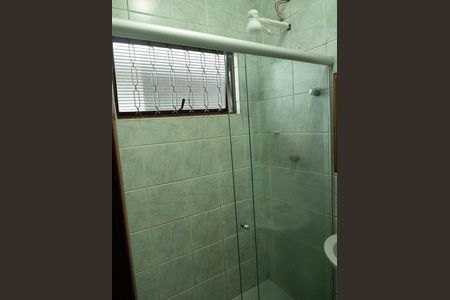 Casa para alugar com 172m², 3 quartos e 3 vagas Casa para alugar com 172m², 3 quartos e 3 vagasBanheiro da Suíte 2