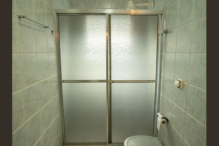 Casa para alugar com 172m², 3 quartos e 3 vagas Casa para alugar com 172m², 3 quartos e 3 vagasBanheiro Corredor