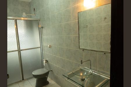 Casa para alugar com 172m², 3 quartos e 3 vagas Casa para alugar com 172m², 3 quartos e 3 vagasBanheiro Corredor