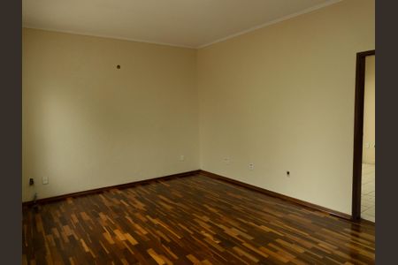 Casa para alugar com 172m², 3 quartos e 3 vagas Casa para alugar com 172m², 3 quartos e 3 vagasSala