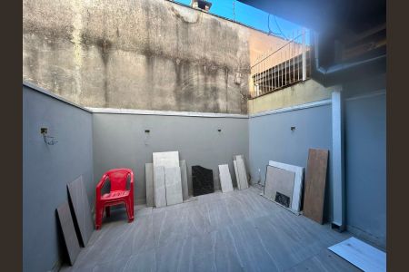Área externa de casa para alugar com 2 quartos, 150m² em São José, Canoas
