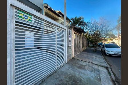 Fachada de casa para alugar com 2 quartos, 150m² em São José, Canoas