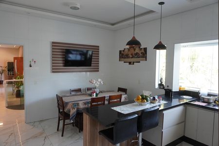 Casa de condomínio à venda com 404m², 3 quartos e 6 vagasCozinha