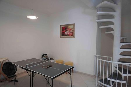 Casa de condomínio à venda com 404m², 3 quartos e 6 vagasHall
