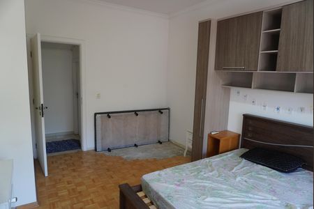 Casa de condomínio à venda com 404m², 3 quartos e 6 vagasQuarto 3