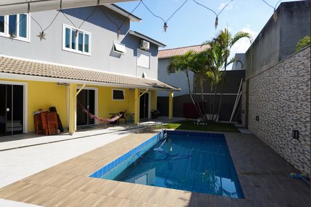 Casa de condomínio à venda com 404m², 3 quartos e 6 vagasPiscina