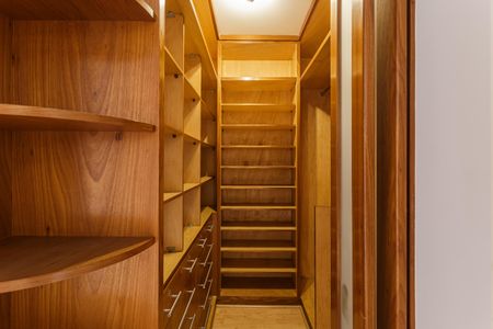 Apartamento à venda com 80m², 1 quarto e 1 vaga Apartamento à venda com 80m², 1 quarto e 1 vagaCloset