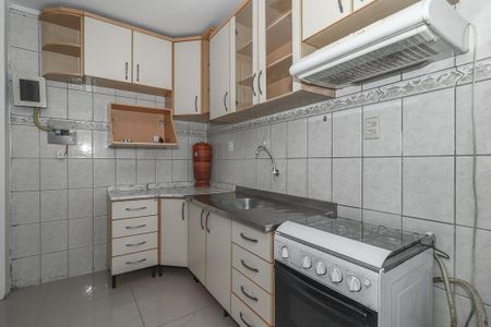 Cozinha de apartamento para alugar com 1 quarto, 60m² em Jardim Lindóia, Porto Alegre