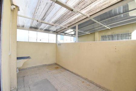 Varanda e Área de serviço  de apartamento para alugar com 2 quartos, 62m² em Vargem Grande, Pinhais