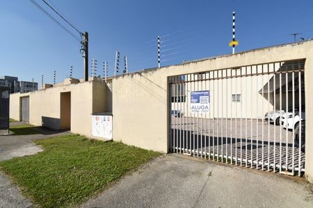 Fachada com placa de apartamento para alugar com 2 quartos, 62m² em Vargem Grande, Pinhais