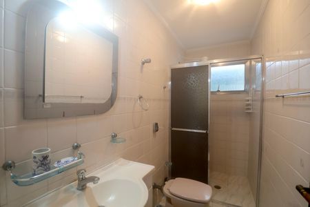 Banheiro Social de apartamento para alugar com 2 quartos, 70m² em Vila Julia, Guarujá