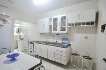 Cozinha de apartamento para alugar com 2 quartos, 70m² em Vila Julia, Guarujá