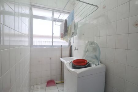 Área de Serviço de apartamento para alugar com 2 quartos, 70m² em Vila Julia, Guarujá