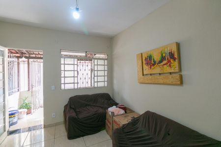 Casa para alugar com 3 quartos, 70m² em Santa Monica, Belo Horizonte