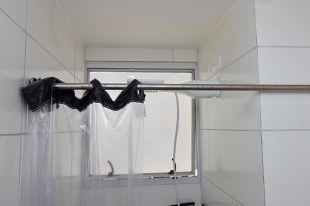 Banheiro de apartamento para alugar com 1 quarto, 39m² em Narandiba, Salvador