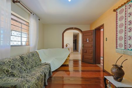 Casa à venda com 3 quartos, 270m² em Esplanada, Belo Horizonte