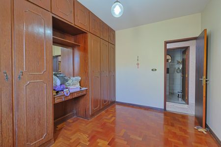 Casa à venda com 3 quartos, 270m² em Esplanada, Belo Horizonte