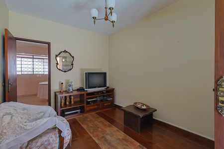 Casa à venda com 3 quartos, 270m² em Esplanada, Belo Horizonte