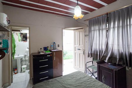 Suíte  de casa à venda com 4 quartos, 146m² em Santa Efigênia, Belo Horizonte