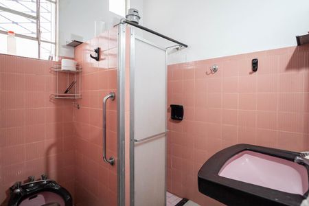 Casa à venda com 146m², 4 quartos e 6 vagas Casa à venda com 146m², 4 quartos e 6 vagasBanheiro social